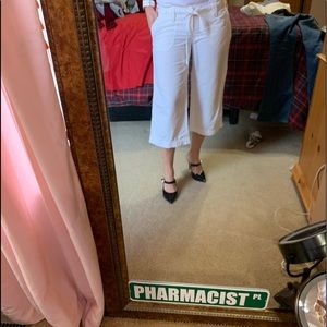 Ambercrombie & Fitch cropped pants